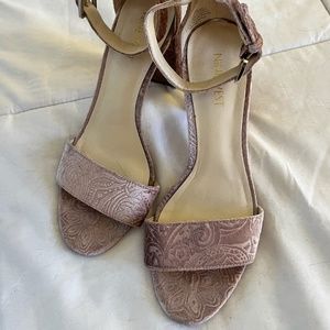 Nine West Velvet Strappy heels- size 7